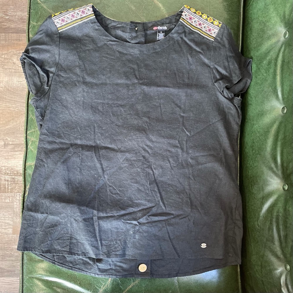 Embroidered detail shirt